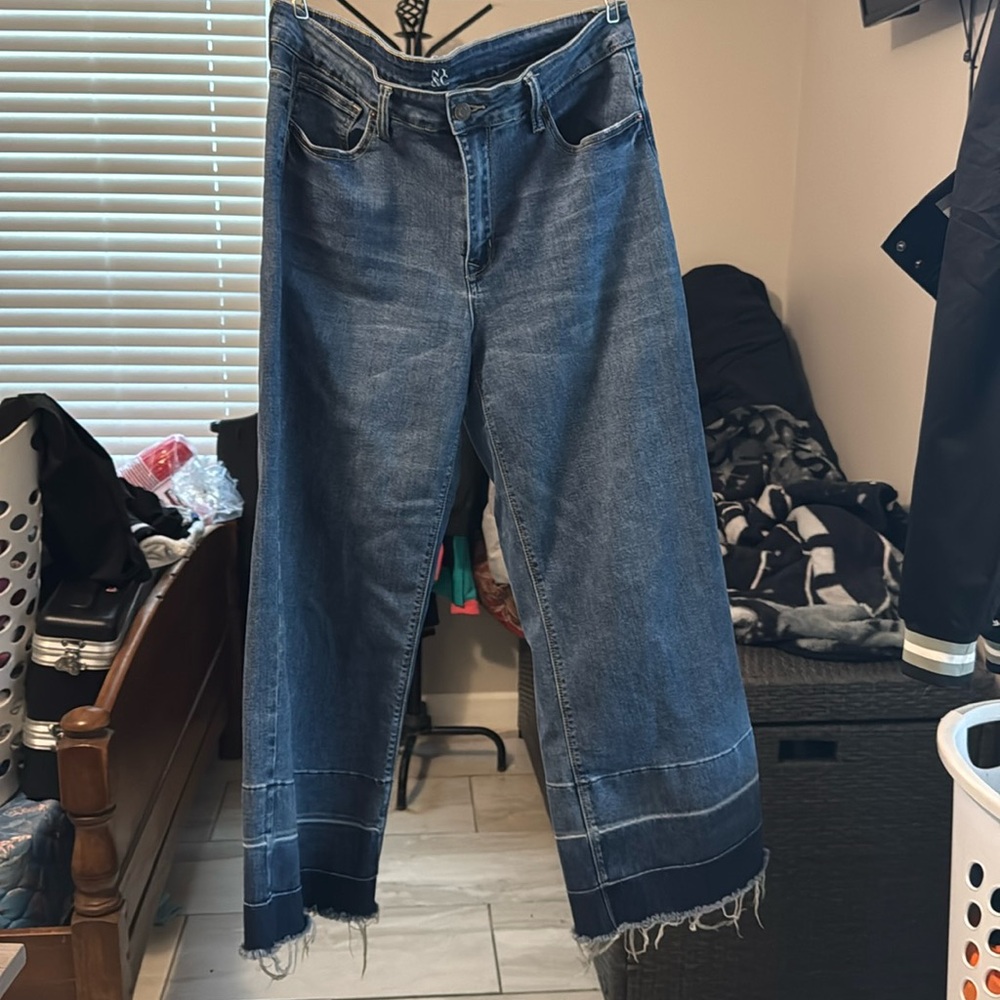 NY & Co wide leg jeans. Size 12